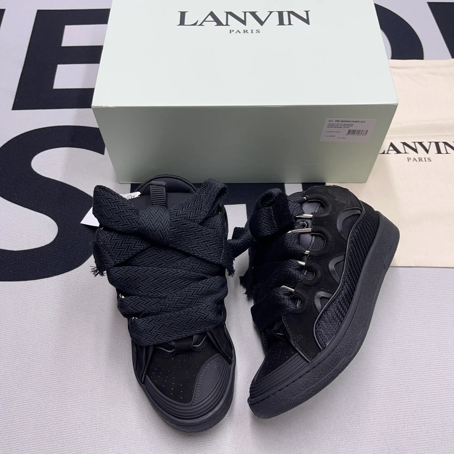 Sneakersfeet+ Lanvin Curb