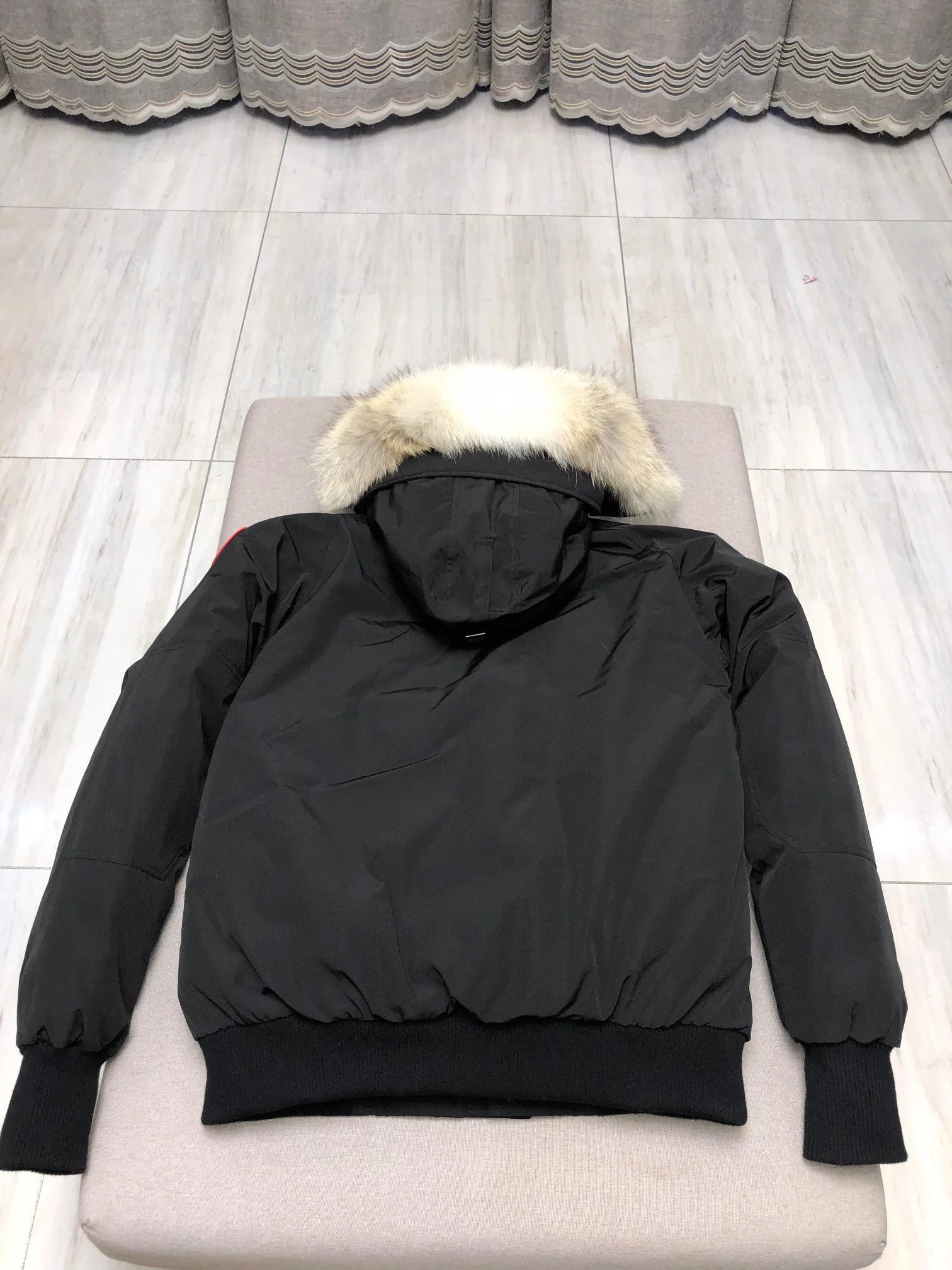 Sneakersfeet+ Canada-Goose Jacket
